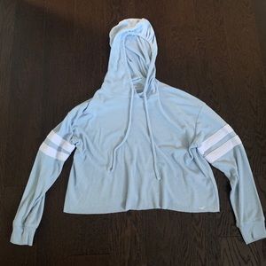 hollister cropped light blue sweater